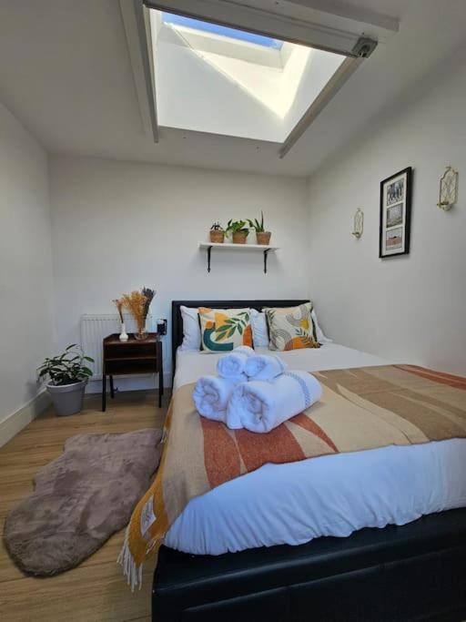 Апартаменти West Kensington Bright Flat Лондон Екстер'єр фото